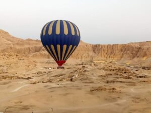 Balloon ride in Luxor.