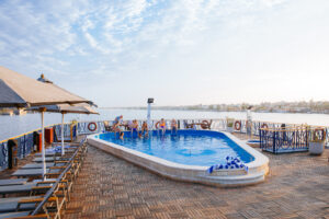 5-Minute Nile Cruise Guide