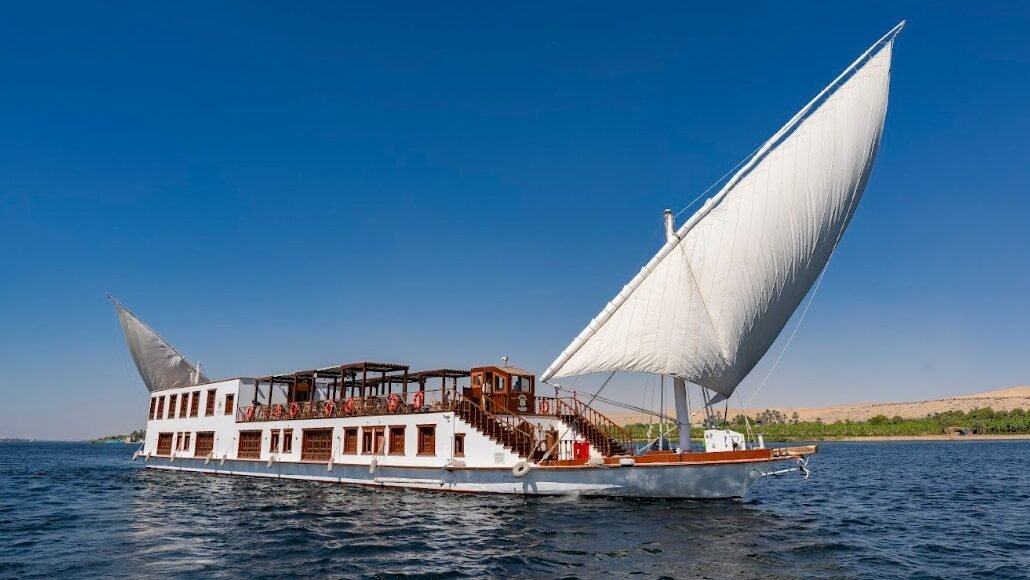 Dahabiya Nile cruise booking