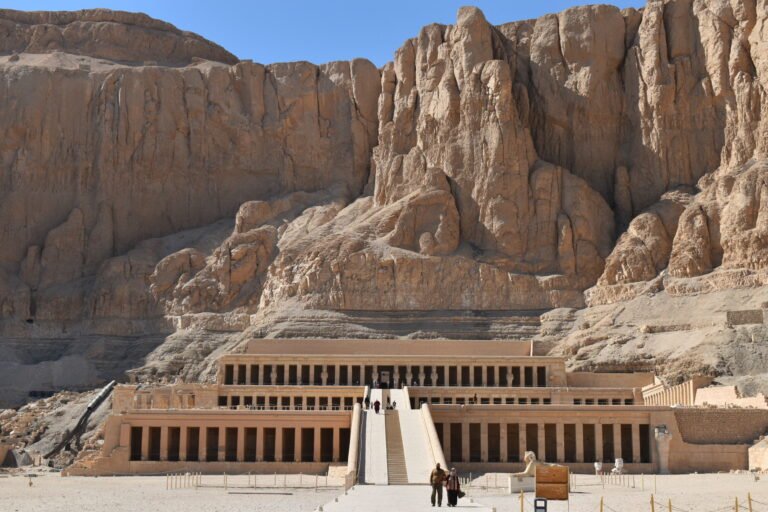 What Are the Must-See Temples Along the Nile?