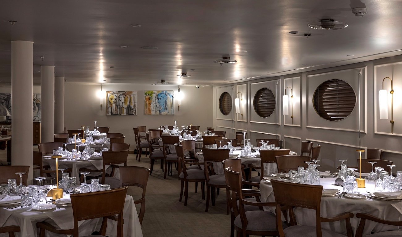 M/S Grand Mandarin Nile Cruise Restaurant Interior