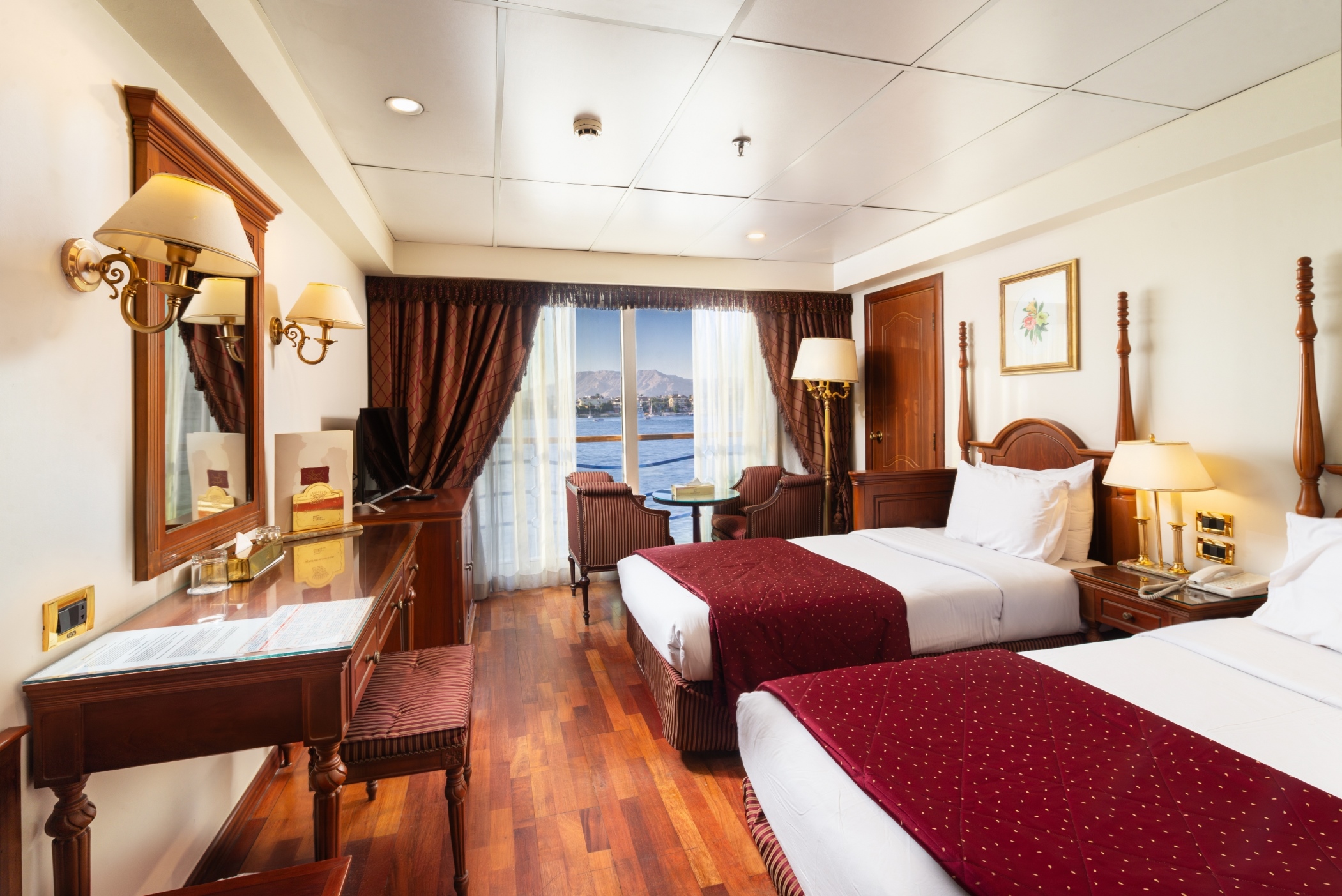 Twin bed cabin in Royal Manadrian Nile cruise
